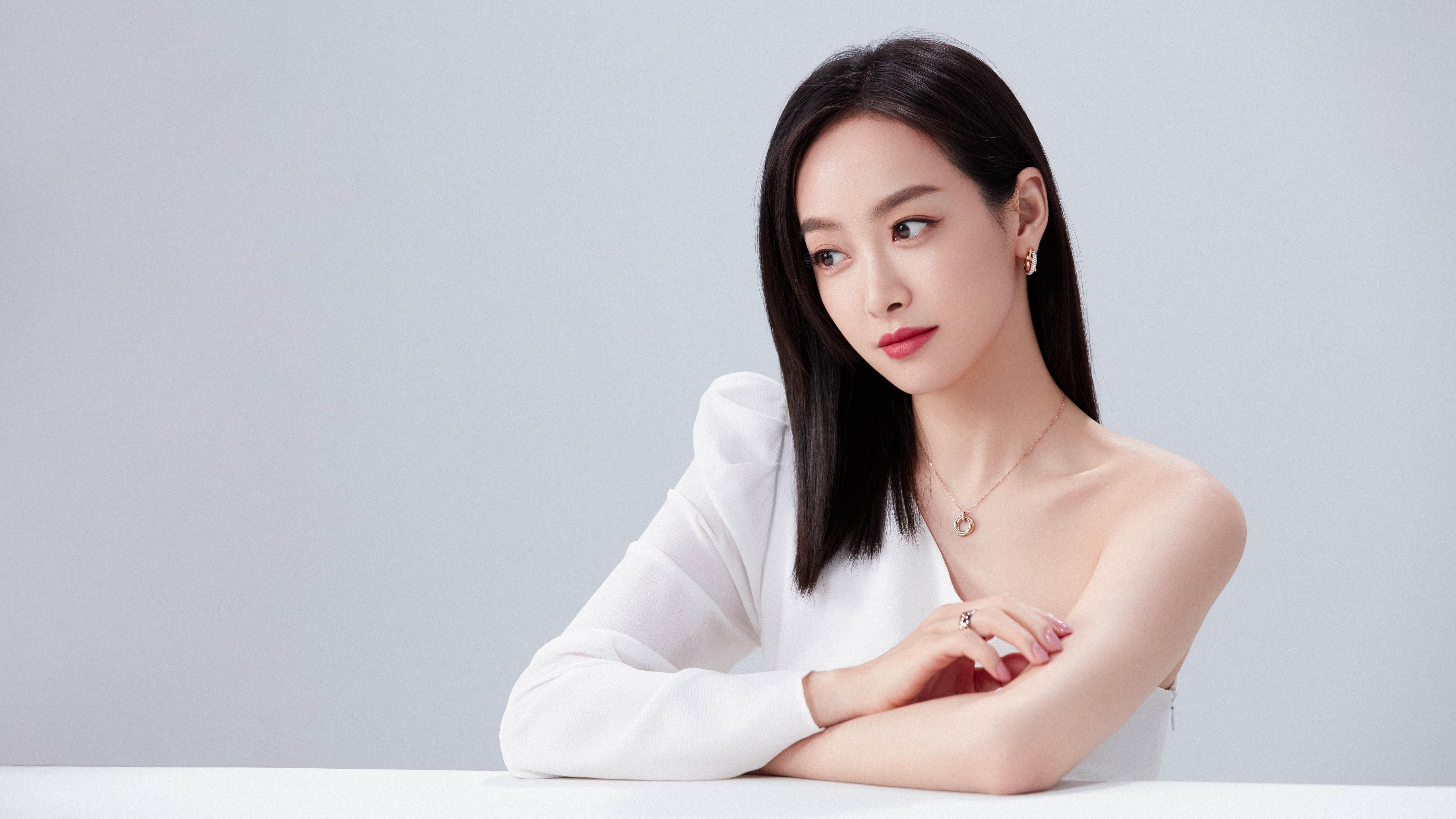 李娜新书签售现场火爆签名不断,李娜的连笔签名