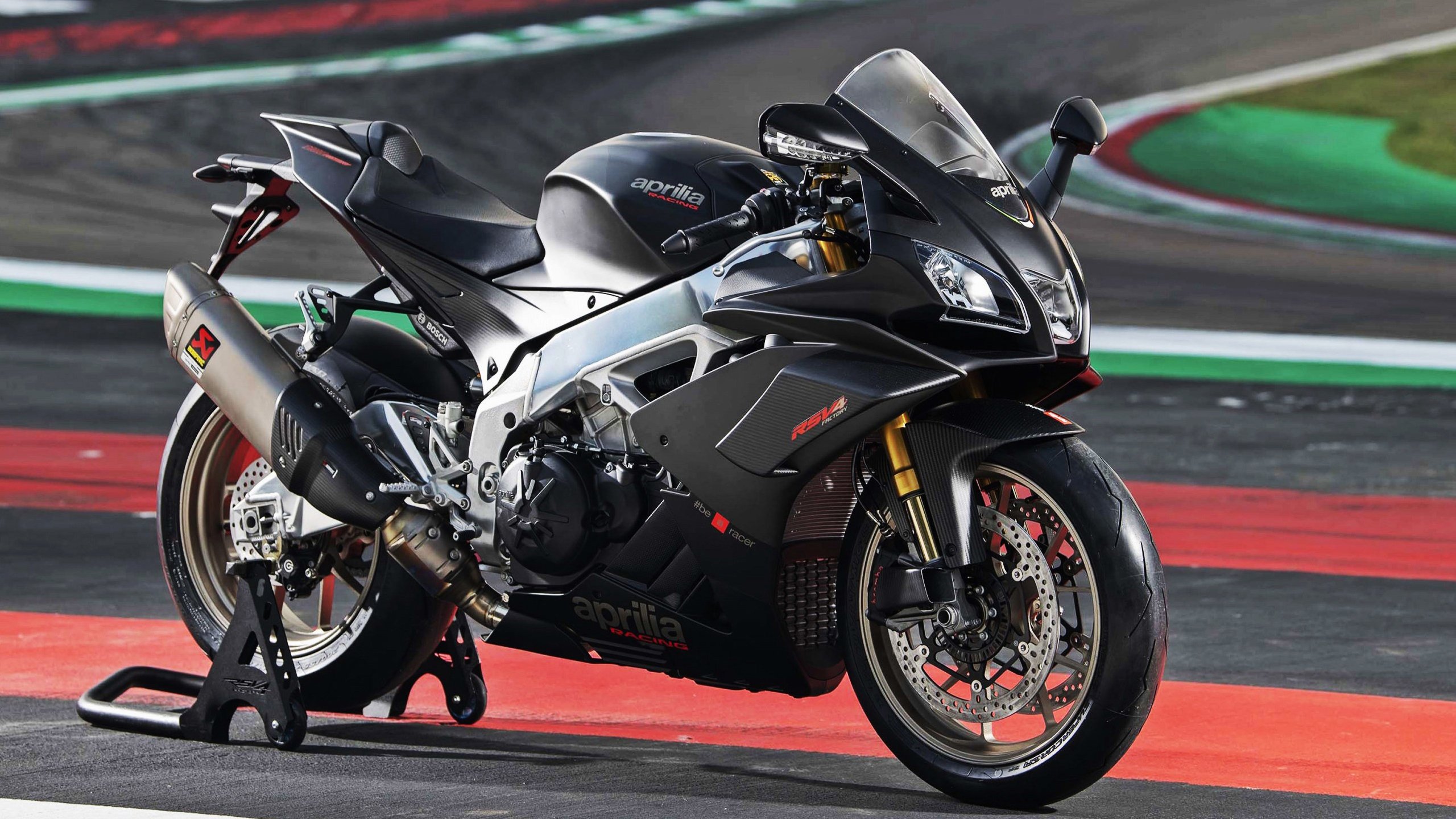 混合泳对决摩纳哥沉着冷静,混合泳决赛视频