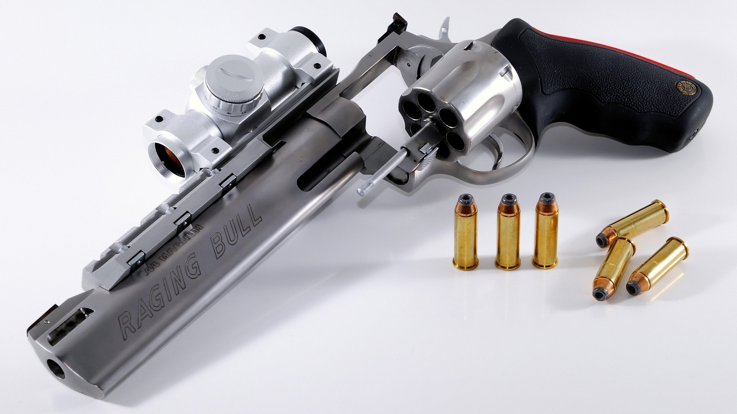 特斯·冯·迪克：凭借精确传球，成为南非队进攻和防守转换的关键人物